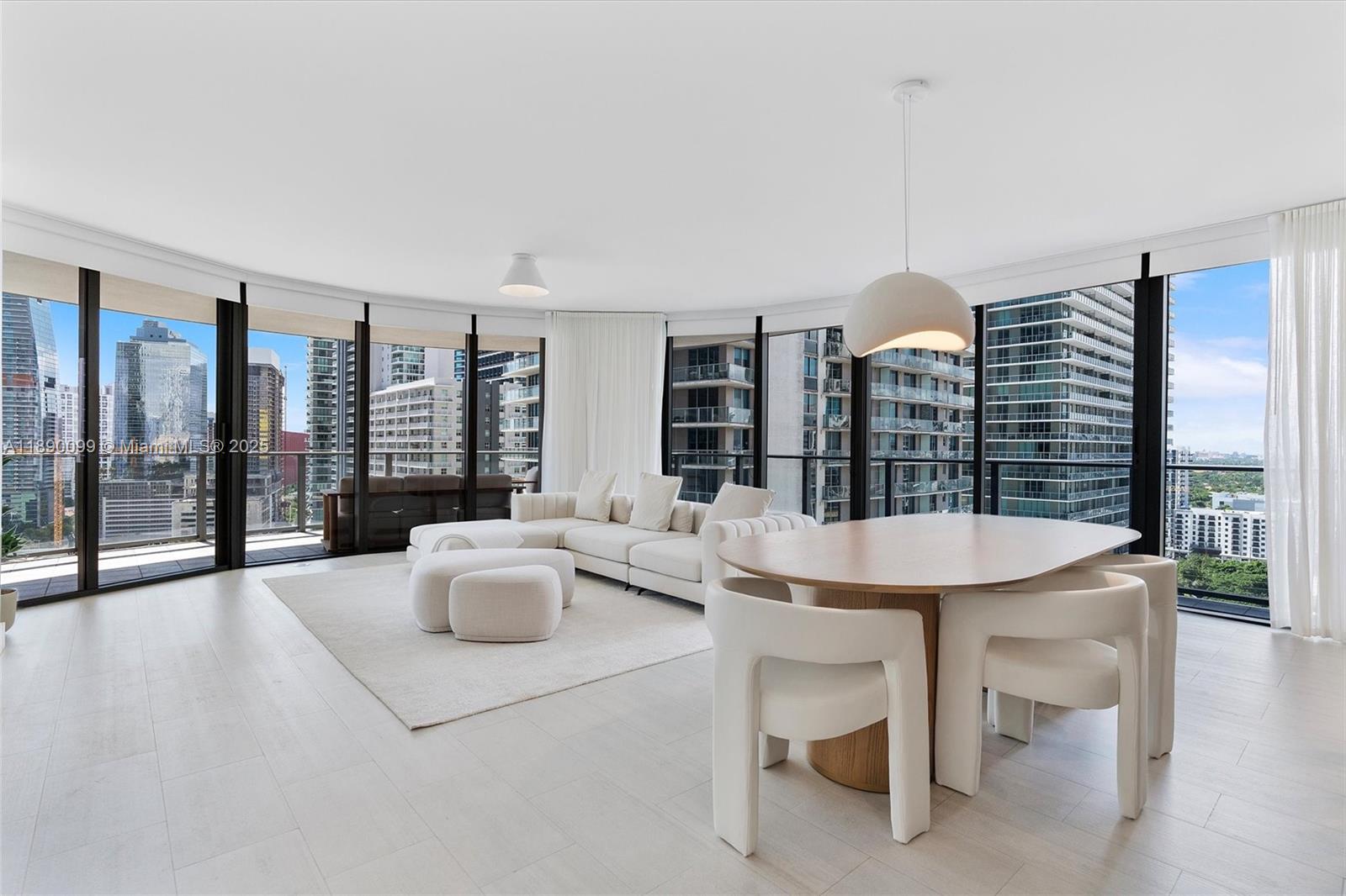 1000 Brickell Plz